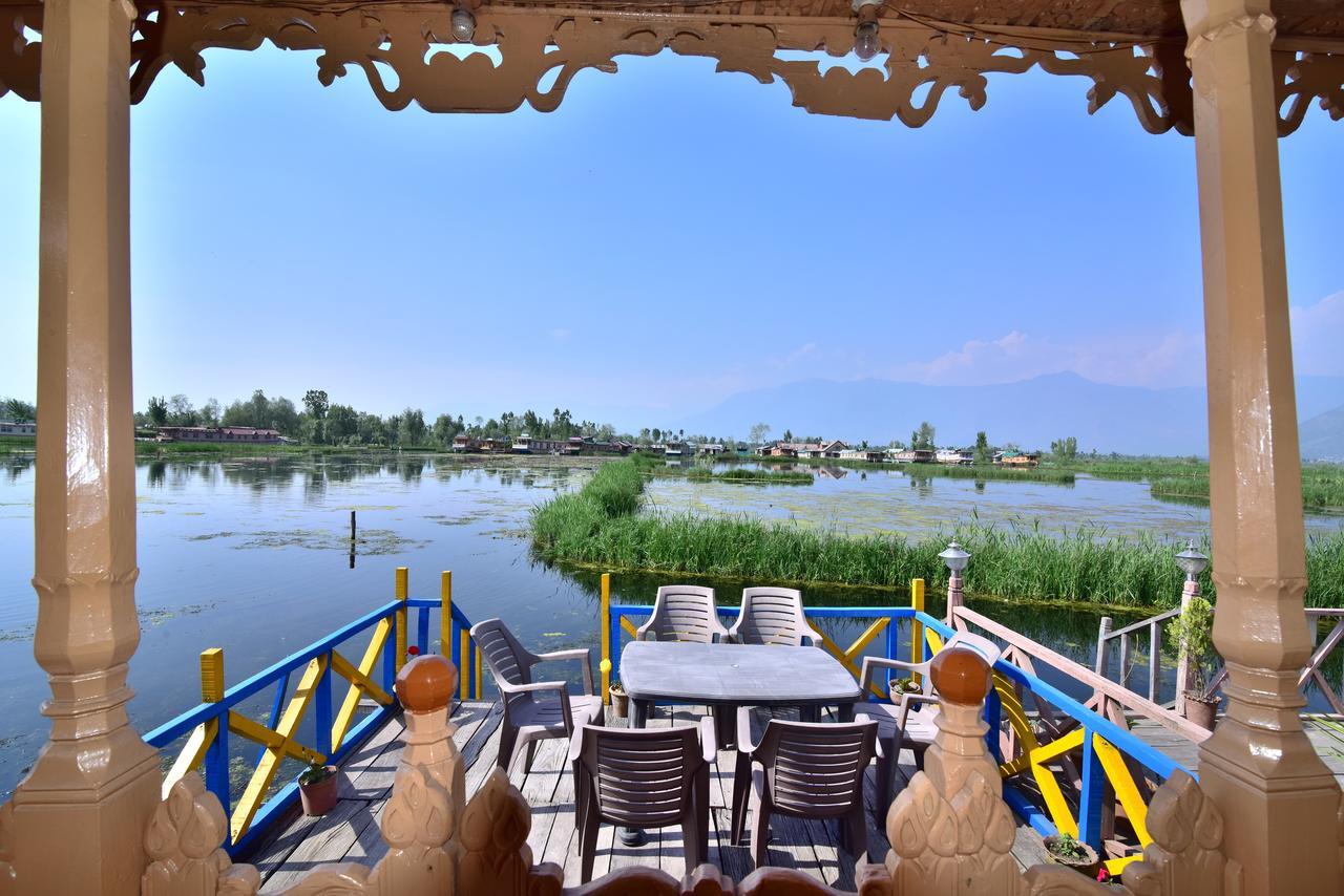 Golden Hopes Group Of Houseboats Hotel Srinagar  Ngoại thất bức ảnh